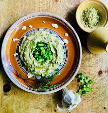 Hummus Mit Gruner Paprika Und Mandelmus Grune Paprika Mandelmus Rezepte