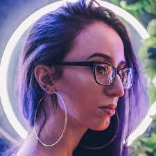 Stacy Swan's Instagram, Twitter & Facebook