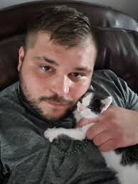 Mpls single looking for friendship and more