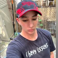 Molly Zachmeier (@mollytheperson)