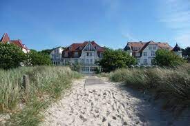 Unmittelbar hinter den dünen und teilweise mit meerblick können sie in diesen komplett und hochwertig ausgestatteten ferienwohnungen unvergessliche urlaubstage. Ferienwohnung Warnemunde Ferienwohnung Dunenblick Ref 217438 Im Haus Undine