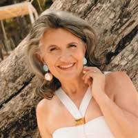 Yesterday I got to spend the evening with these lovely ladies, Freda Shafi  , Heidi Maxton and Bade Kafadar.