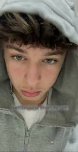 Djalo djalo🤤 @halitt🧑🏽‍🦱 #halitixmine #halititors #teamhalit  #halitiveqidiellzes #halitiveqijemi #01 #04 #drenica #prizren #viral  #dhezmotrentaqifsha #dhezipahiri