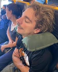 Cipro. Paphos. In ordine: 1. Non un buon inizio 2. “Non riesco a dormire in  aereo” 3. Un pellicano da “Il Pellicano” 4. Crollavo a pezzi ma “Ei !  Facciamo una foto”