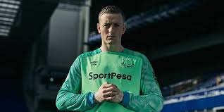Rivals everton unveiled new umbro strip made in consultation with supporters. Everton Fc 2018 19 Umbro Home Kit Football Fashion