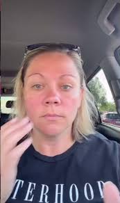 I usually end with highlighter as part of my daily makeup but forgot today