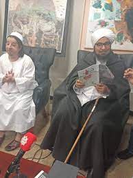 انصرف إلى العبادة والذكر وهو في سن الصغر. Ø­Ø¨ÙŠØ¨ Ø§Ù„Ø¬ÙØ±ÙŠ Ù…Ø§ Ù†Ø¹ÙŠØ´Ù‡ Ù‡Ùˆ Ø§Ø±ØªØ¨Ø§Ùƒ Ù„Ø§ ÙŠÙ†ÙØµÙ„ Ø¹Ù† Ø§Ø±ØªØ¨Ø§Ùƒ Ø§Ù„Ø¹Ø§Ù„Ù… ÙØ§Ù„Ø¹Ø§Ù„Ù… ÙƒÙ„Ù‡ ÙŠØ¹Ø§Ù†ÙŠ Ù…Ù† Ø§Ù„ØªØ·Ø±Ù Ø§Ù„Ø¯ÙŠÙ†ÙŠ Ø¨ÙˆØ§Ø¨Ø© Ø§Ù„Ø£Ù‡Ø±Ø§Ù…