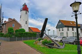 Following the netherlands dijk project in the early 20th century, urk is now on the coast of the ijsel meer. Leuchtturm Von Urk Die Weltenbummler