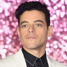 While freddie's extra teeth were unlikely due to a specific genetic disorder, at least one group of researchers has suggested an. Rami Malek Now Has Gilded Set Of Fake Freddie Mercury Teeth