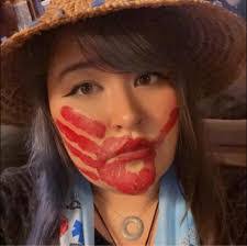 Rosalie Maxwell's Instagram, Twitter & Facebook