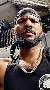 Hard Session Of Bag Work! With Resistant Bands. 🥊🥊🥊💥💥💥.  @eliteboxingfitnesscenter_ Come For A Trial Class. $25 First Class! Train  for fitness self defense or competition. Competition training ...