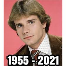 Peter Scolari of Bosom Buddies died today, after a 2 yr bout with cancer. 😞