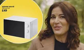 Nigella lawson is back on bbc 2 with a new television program(me) called nigella's cook, eat, repeat. Nigella Lawson Pokes Fun At How She Pronounces Microwave By Sharing Fan Made Ikea Collaboration Daily Mail Online