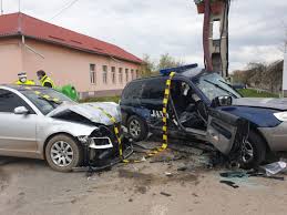 În primul caz, accidentul a avut loc în. MaÈ™inÄƒ A Jandarmeriei ImplicatÄƒ Intr Un Grav Accident In Apropiere De TimiÈ™oara Foto