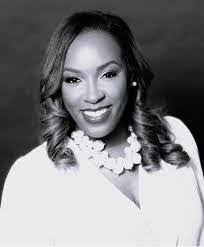 Robin Tillotson's Instagram, Twitter & Facebook