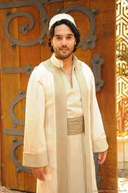 Fernando sampaio (tv actor) was born on the 21st of july, 1978. Matias Fernando Sampaio E O Escriba Do Palacio Que Se Apaixona Por Kassaia Perola Faria E Por Gadise Aisha Jambo Na Novela O Rico E Lazaro Purepeople