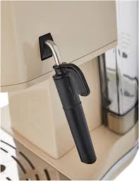 The delonghi coffee machine esam6600 prima donna is widely considered as the best domestic espresso coffee machine today. Amazon De De Longhi Icona Vintage Espresso Siebtragermaschine Kbov2001 Bg Mit Professioneller Milchaufschaumduse 15 Bar 1 4 L Auch Fur Pads Geeignet Edelstahl In Retro Look Mit Chrom Details Beige