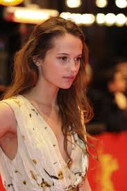 смотреть онлайн фильм лара крофт 2018 в хорошем качестве Alicia Vikander Alicia Vikander Alicia Vikander Style Beautiful