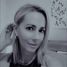 Carrie Casper's Instagram, Twitter & Facebook