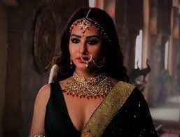 Paurashpur: Shilpa Shinde Looks Regal As Ever In Her New Look As Queen  Meerawati