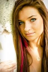 Amber Shugart's Instagram, Twitter & Facebook