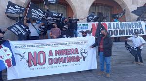 Dominga es un proyecto minero y portuario que tiene como misión generar crecimiento y desarrollo sostenible para chile y la región de coquimbo. Informate Serena On Twitter Ahora Un Centenar De Manifestantes Protestan Contra El Proyecto Minero Portuario Dominga Frente A La Intendencia De La Region De Coquimbo Coquimbo Elnorte Informateserena Coquimbochile Laserena Https T Co