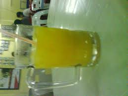 Bentuknya sendiri dikenal dengan keberadaan tangkai atau justru kaki. Kedai Air Buah Gelas Besar Keramat Air Buah Gelas Besar Terengganu Air Buah Pak San Home Facebook Kedai Ni Betul Kat Tepi Jalan Utama Tuh Pcixast