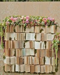 Love This Diy Photobooth Backdrop At This Wedding Rentmyphotobooth Photo Via Jewelhospi Vintage Wedding Backdrop Diy Wedding Backdrop Photo Backdrop Wedding