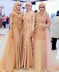 Jual baju kemeja pria koleksi terbaru maret 2020 bukalapak 23 model baju batik pria idaman wanita atau hanya ke kondangan seorang diri maka kamu bisa. Model Baju Muslim Pesta Https Www Tokopedia Com Vamaya Etalase Ganesh Model Pakaian Hijab Model Pakaian Muslim Model Pakaian