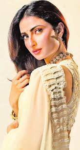 Page_1_Front_Late_Front 09.qxd