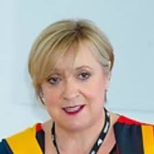 Raphaela Kane (@RaphaelaKane)