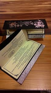 Print on card, folding & gluing finishing : Hitam Itu Menawan Kad Vvip Emboss Kadjemputansegera ×¤×™×™×¡×'×•×§