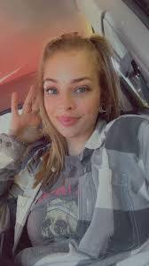 Anne Prather's Instagram, Twitter & Facebook