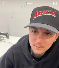 Fitted hat from Hat Club with pin and paper