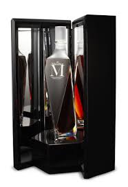 The Louis Xiii Rare Cask 42 6 Has Made An Entrance Into Asia For The First Time Joining The Rare Cask Collection This New B Single Malt Whisky Bottle Display