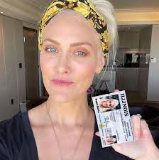 UVR-SSI*-UFF*** My mom disrespect my girlfriend So i slap my mom to Make my  girlfriend happy What i am