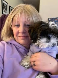 Could someone do a Christmas backround for Buddy? Thanks