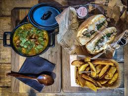 Commandez en ligne et et récupérez votre commande à emporter (burgers gourmets, burgers découvertes, salades du potager, bol de l'artisan. Burger In Paris Was Hat Paris Zu Bieten Onkel Kethe De