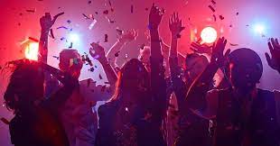 Especially single foreign men love it here mainly because of its great nightlife and countless of ways to meet young, attractive and open. Top 10 Bars And Nightclubs To Experience The Cebu Nightlife In 2021