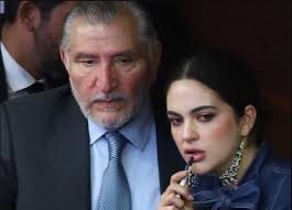 Adán en el banquillo