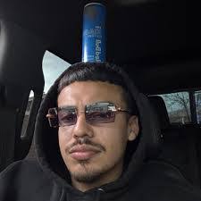 Diana Nevarez's Instagram, Twitter & Facebook