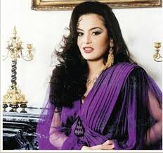 في عيد ميلاها 10 فساتين تعكس أناقة شريهان ما بين الحقيقة والفوازير Egyptian Beauty Egyptian Actress Arab Celebrities