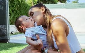 Carolina patrocínio e gonçalo uva concretizarão no início de 2020 um sonho antigo: Carolina Patrocinio Derrete Os Fas Com Fotos Do Filho Eduardo Quao Obcecada Estou Vip Pt