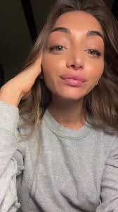 Elisa De Panicis Mila Suarez