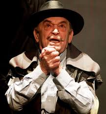 He is an actor and writer, known for sankarihusaari (1965), linda (1984) and nem (1965). Bodrogi Gyula