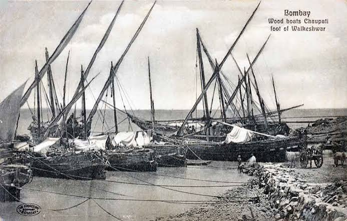 Fishing Boats At Chowpatty Bombay, 1900 Postcard - Past-India