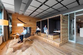 There are some who prefer a simple and small space while others wants to this space used many wooden elements in it and it is creative that they used natural wood for the table top of the desk. Puls Vario Vienna Office Inspiration