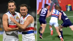 Fremantle dockers vs western bulldogs free afl round 12 betting tips, predictions and preview will be available when team lineups are announced. Afl Western Bulldogs Dealt Finals Blow With Aaron Naughton Injured In Win Over Fremantle