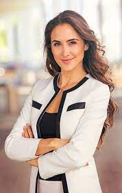 Best Photography Poses Women Portraits Head Shots Professional Headshots Ideas Professional Headshots Women Headshots Women Photography Poses Women