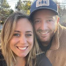 Danielle Lavender and Brandon Duckham's Wedding Website